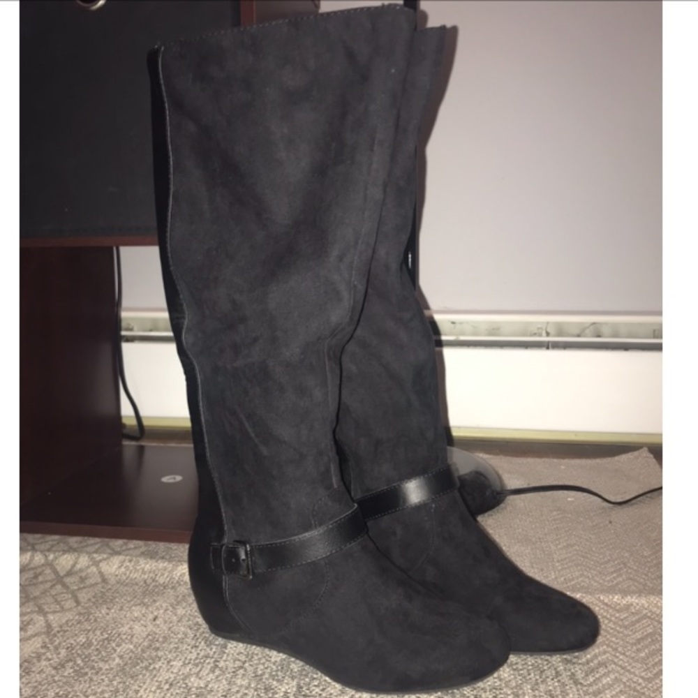 NWT Express Boots